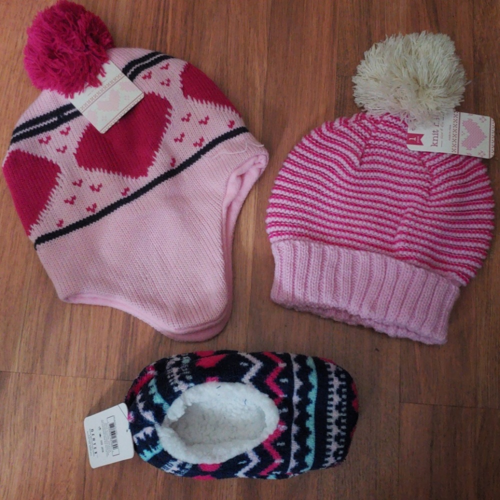 Girls winter bundle hats and slippers
